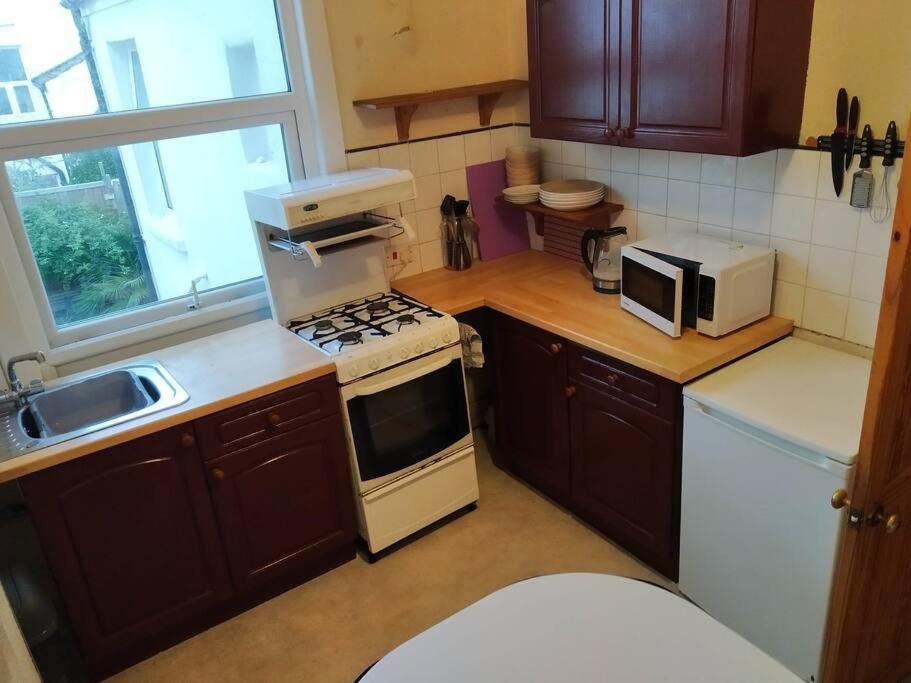 Spacious 2 Bed Maisonette Near Town, That Sleeps 6 Μπράιτον Εξωτερικό φωτογραφία